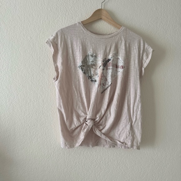 BA&SH Paris Vadim Graphic Heart T-shirt with imprint - Picture 1 of 4